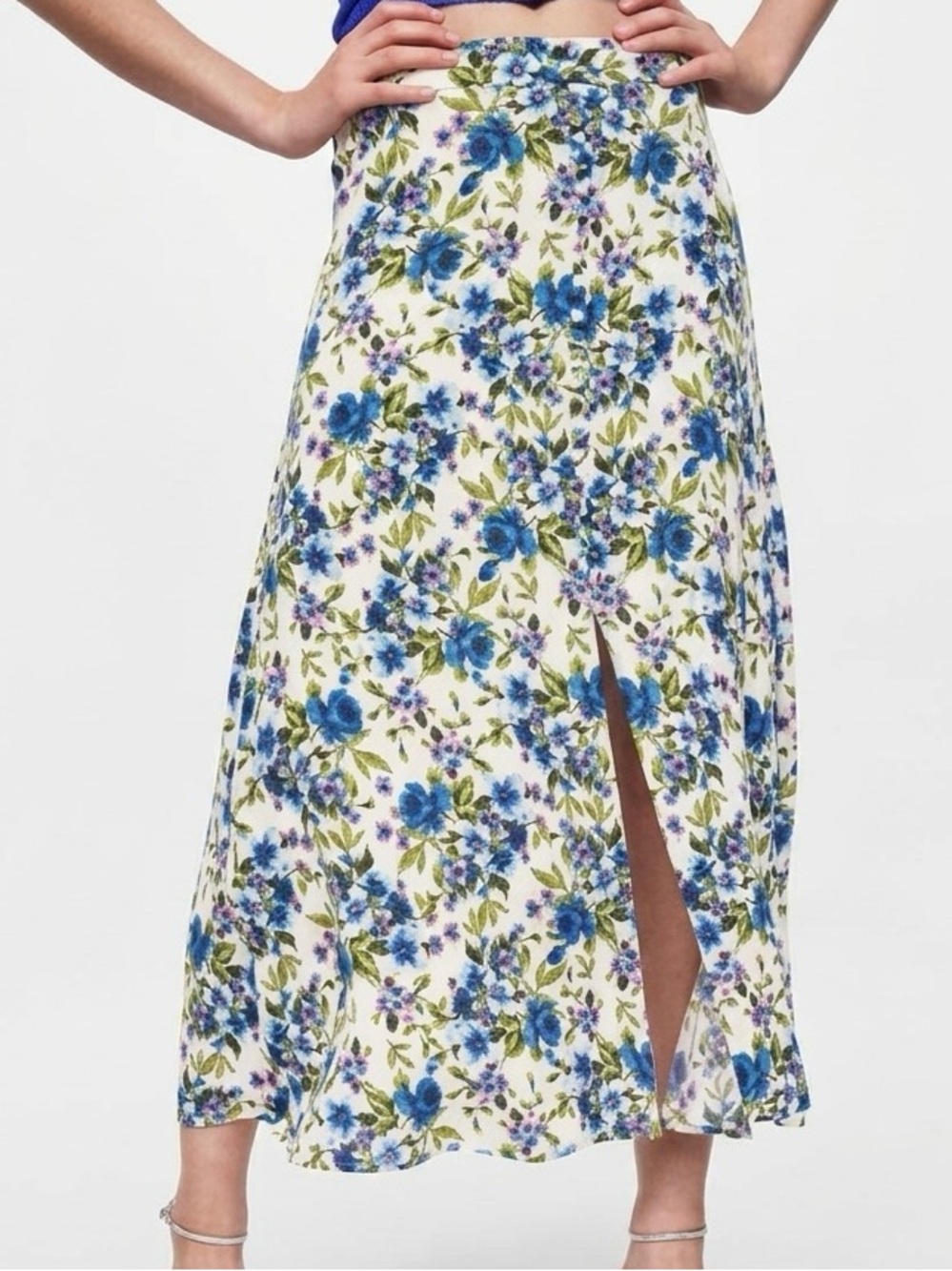 Zara| Feminine White & Blue Floral Button Midi Skirt w/Front Knee Slit Sz M